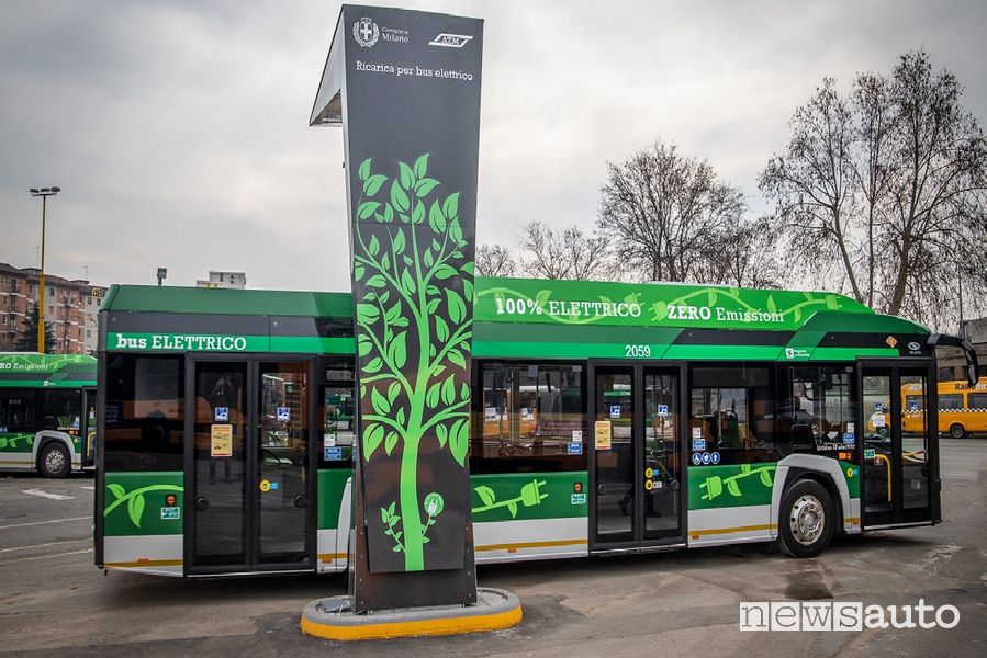 Incentivi autobus ed autocarri elettrici fino a 3.500 euro