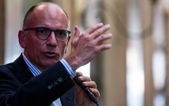 Il segretario del Partito Democratico Enrico Letta durante la presentazione del libro "Strana vita, la mia" di Romani Prodi e Marco Ascione presso la libreria La Feltrinelli, Roma, 21 settembre 2021. ANSA/ANGELO CARCONI