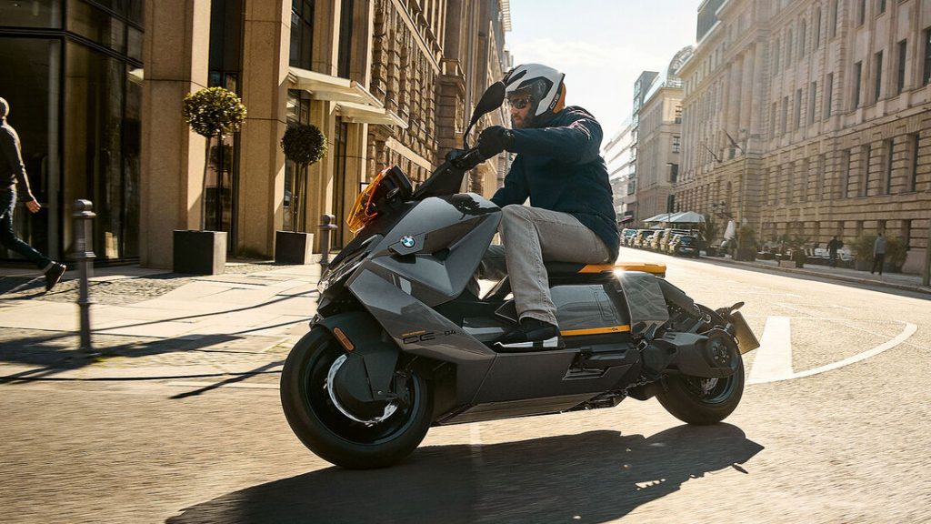 scooter-elettrici-bmw-ce-04