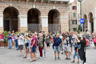 Turisti_FF-10-325x217