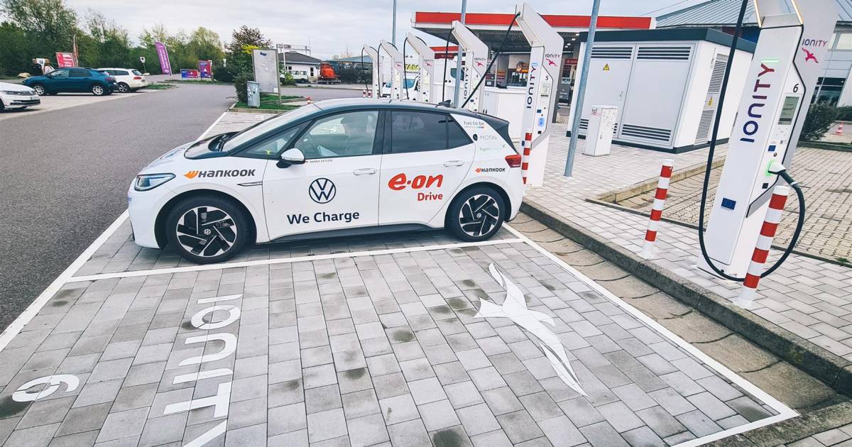 Auto elettriche e plug-in, la Germania ipotizza lo stop agli incentivi - Quattroruote.it - Quattroruote