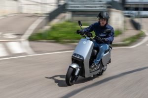 Scooter elettrico Yadea G5S con doppia batteria e 115 km di autonomia - Quotidiano Motori