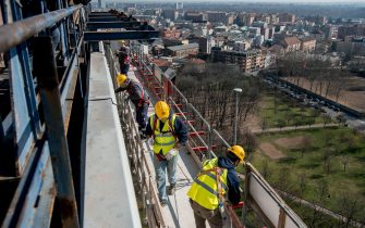 Milano. Progetto cantiere in via Stamira d Ancona 24A piano straordinario di riqualifica superbonus 110 percento (Milano - 2021-03-02, Carlo Cozzoli) p.s. la foto e' utilizzabile nel rispetto del contesto in cui e' stata scattata, e senza intento diffamatorio del decoro delle persone rappresentate