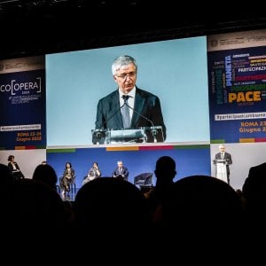 Dal superbonus al nuovo invio di armi, l'estate a ostacoli del governo Draghi - la Repubblica