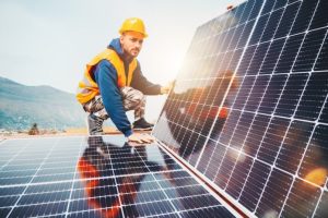 Pannelli solari: come sceglierli e cosa cambia rispetto ai fotovoltaici - Il Salvagente