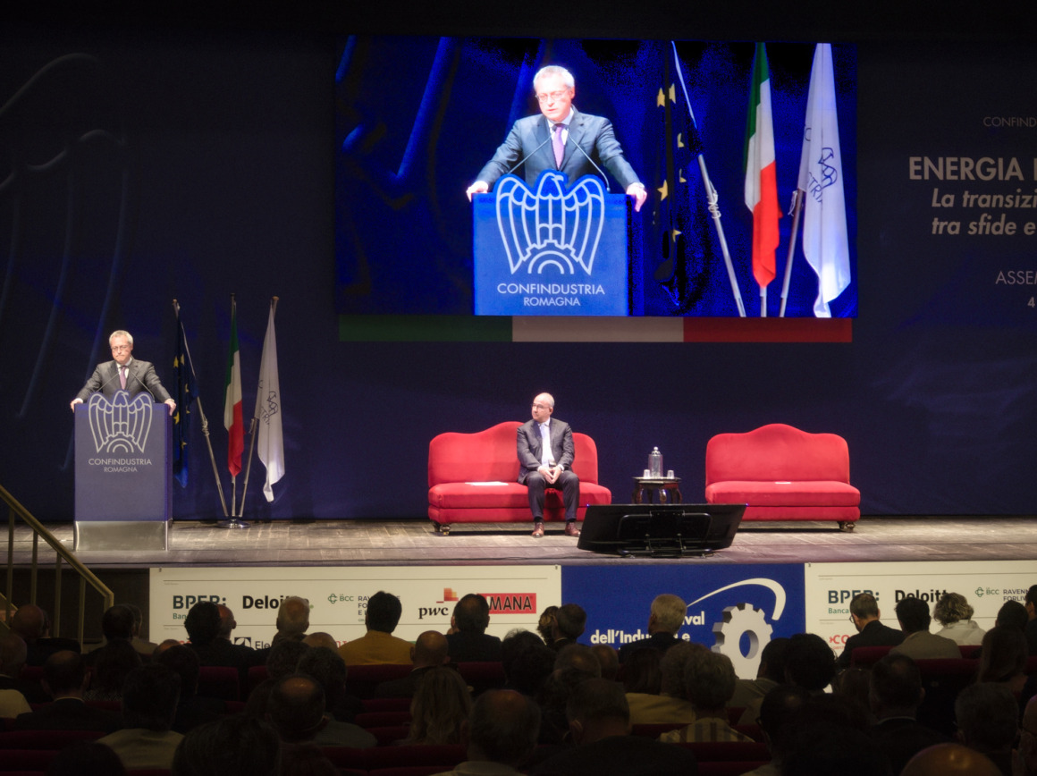 Ravenna, l'assemblea di Confindustria: "Reddito di cittadinanza e superbonus hanno quasi fermato l'Italia" - Gallery - CorriereRomagna
