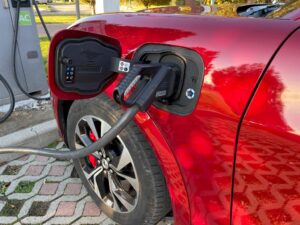 Aumenta l’ecobonus per le auto elettriche: come ottenere 7.500 € - Quotidiano Motori - NEWS110