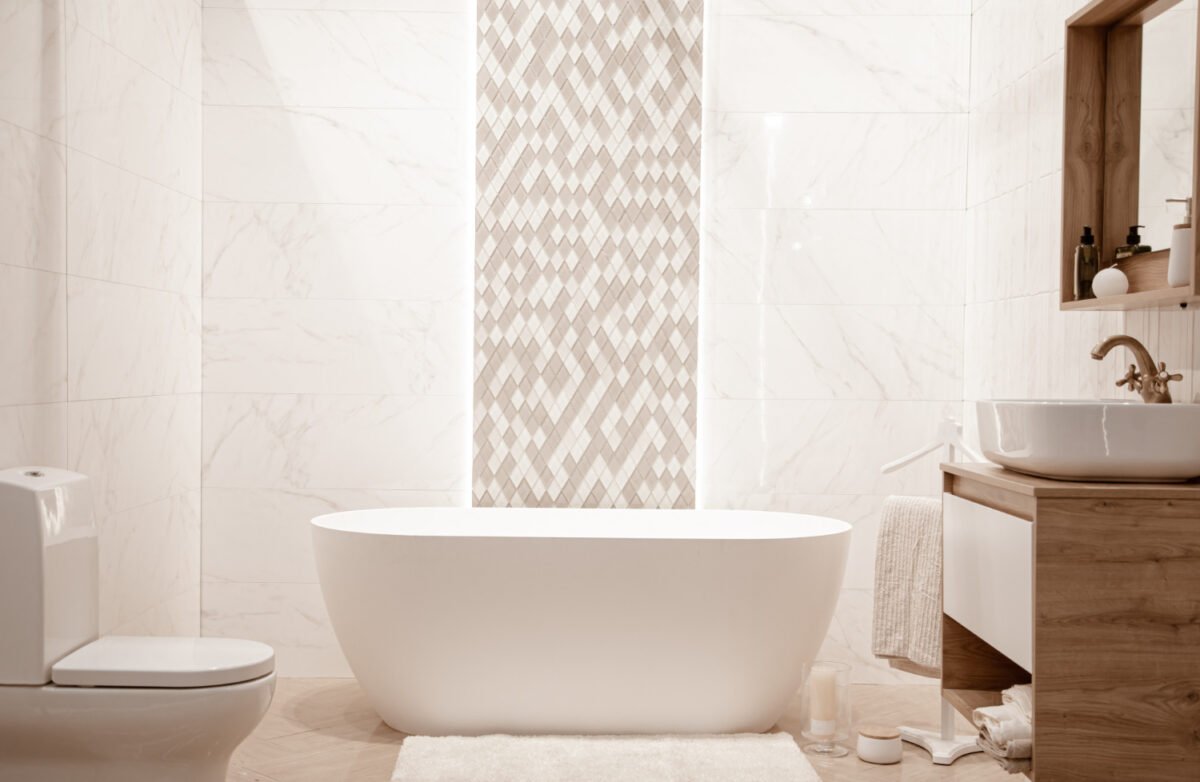 modern-bathroom-interior-with-decorative-elements