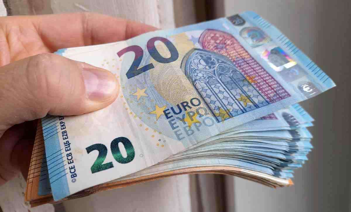 Con questo bonus gli studenti risparmiano fino all'80% sui trasporti: dove e come averlo - Trend-online.com