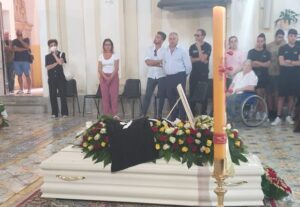 Dolore e commozione a Policastro per l'addio a Lorenzo Pio Fortunato, morto in seguito a un incidente in scooter – Ondanews.it - ondanews