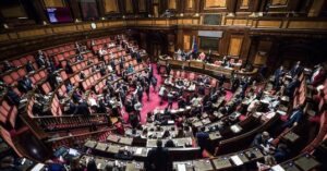 Via libera al dl Aiuti bis: bollette, pensioni e superbonus, tutte le novità - Il Sole 24 ORE