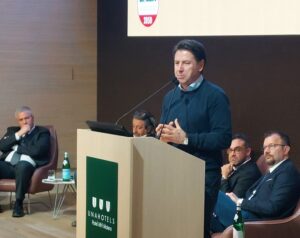 Superbonus e cessione crediti, Giuseppe Conte (Movimento 5 Stelle ... - Sassilive.it