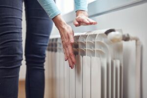 Cosa devi fare assolutamente prima di accendere i termosifoni