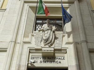 Crescita, l’Istat rivede al rialzo i dati sul Pil: «I benefici sul deficit annullati dal Superbonus»