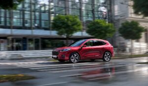 Ford Kuga: per i professionisti è l'ora della mobilità sostenibile