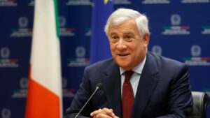Forza Italia chiede modifiche per la tassa sugli extraprofitti delle banche e rilancia il Superbonus