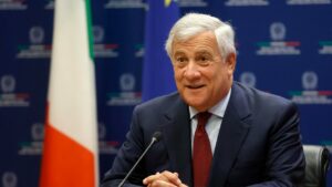 Forza Italia chiede modifiche per la tassa sugli extraprofitti delle banche e rilancia il Superbonus