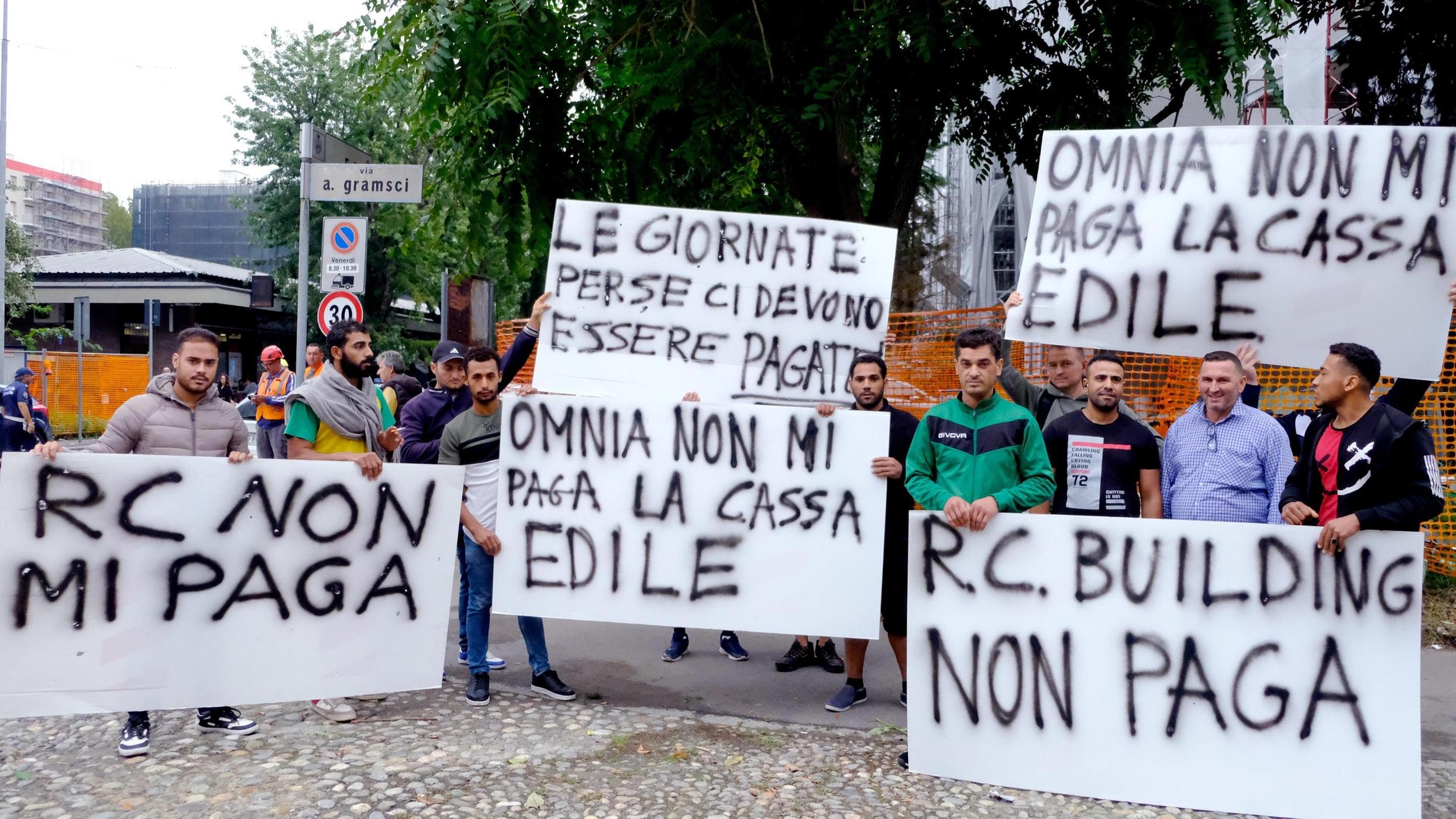 "Vogliamo gli straordinari pagati a Cesano Boscone: certezze sull'occupazione"