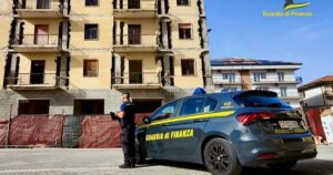 Bonus edilizi ottenuti indebitamente, la Guardia di Finanza sequestra beni per settecentomila euro