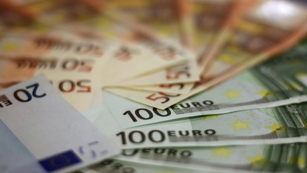 Ufficiale: pubblicato il nuovo Superbonus "110 INFISSI" | Alleghi la patente b e ti escono gratis i lavori a casa - motorzoom.it
