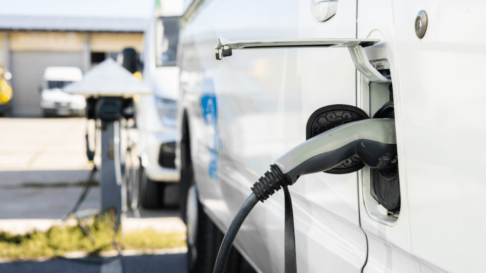 Veicoli elettrici, uno spiraglio di luce. Possibile nuovo ecobonus con incentivi fino a 11mila euro - Vado e Torno Web